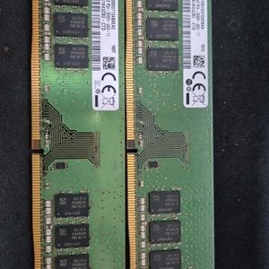 DDR4 8GB 메모리 2개 세트 이미지