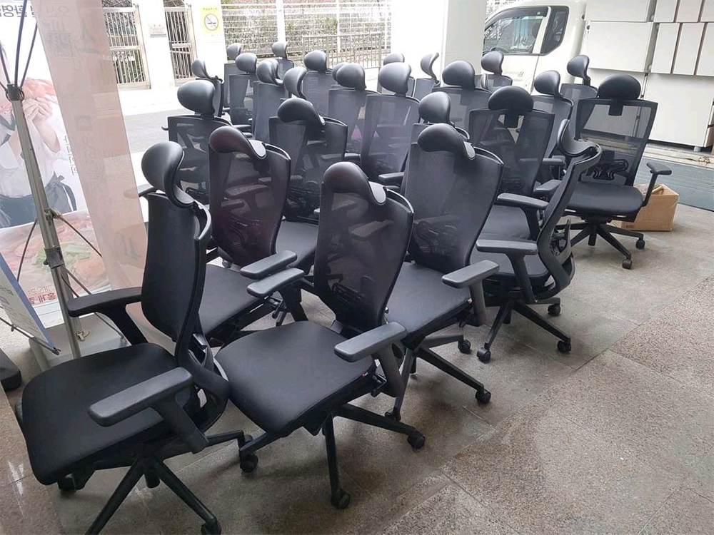 허먼밀러 에어론의자 이미지