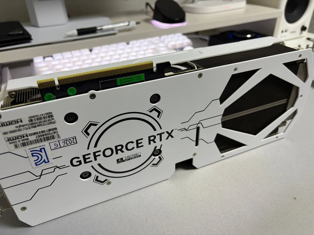 갤럭시 rtx 4070ti 팝니다. 4070 ti 이미지