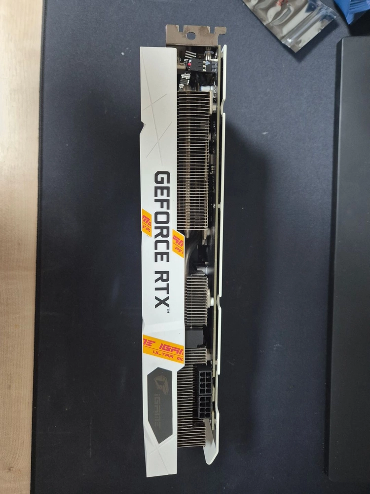 택포/ COLORFUL iGame 지포스 RTX 3060 Ultra OC D6 12GB White LHR 이미지