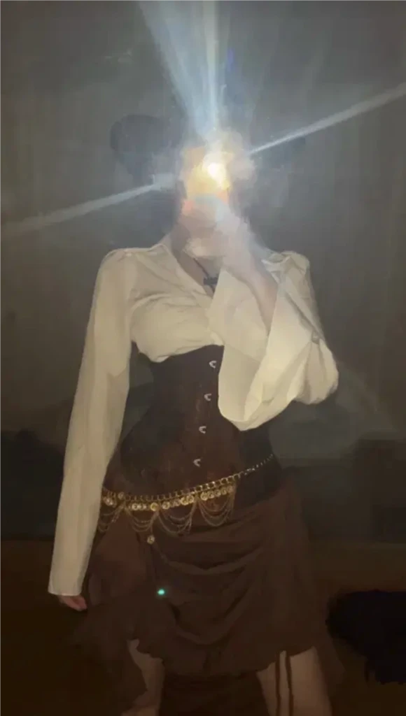 해적 카우걸 보헤미안 졸업사진 졸사 의상 대여 이미지