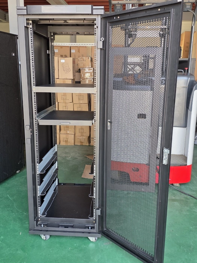 중고 POS 내진렉 37U H 1800mm x W 600mm x D 880mm 서버용 후면문없음 1개가격 택배착불 이미지