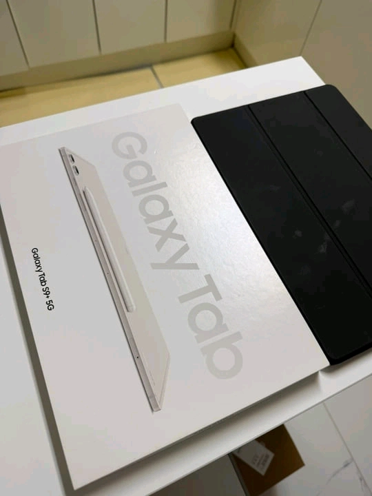 삼성 갤럭시탭 S9+ 5G 512GB 실버 - 안심되는 중고거래
