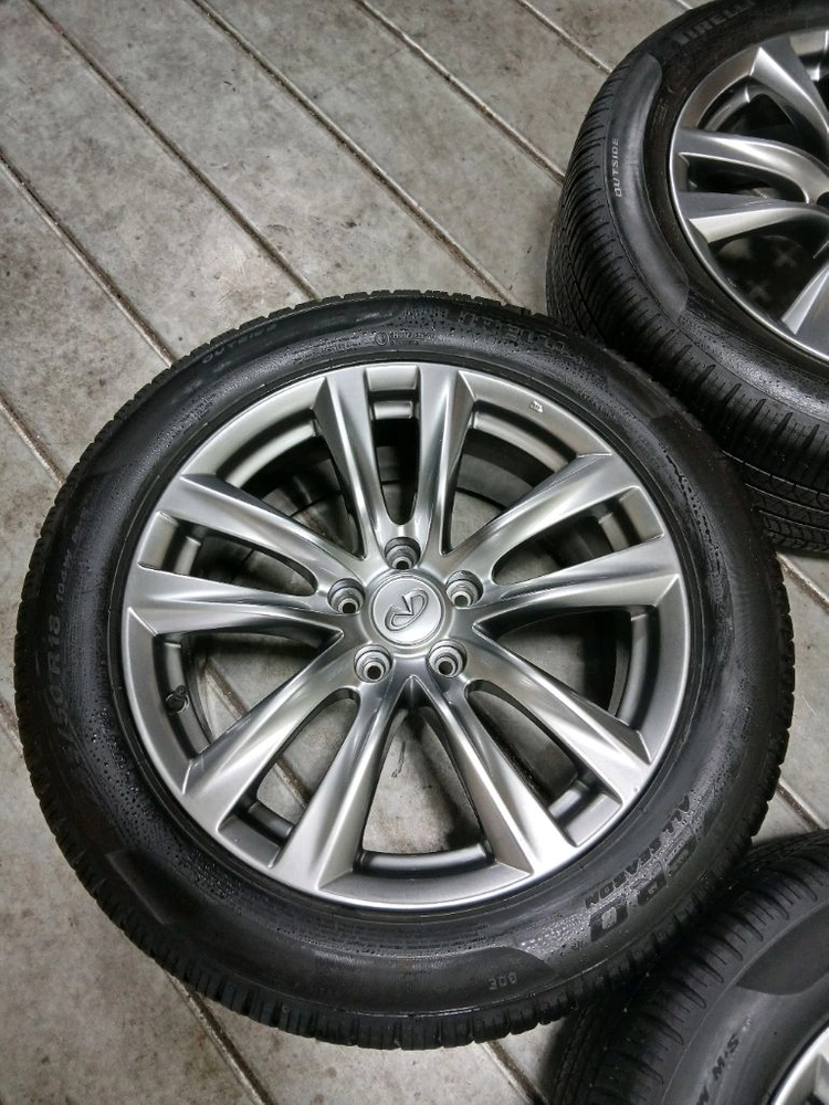 인피니티 Q70 18인치 순정휠 타이어 차량한대분 이미지