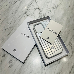 [당일발송] 리모와 iPhone 알루미늄 블랙 실버 핸드폰케이스 이미지