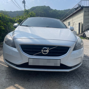 볼보 V40 / 실내 or 전장 및 외장 부품 판매합니다 이미지