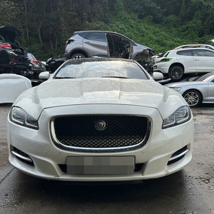 재규어 XJ 5.0 X351 / 실내 or 전장 및 외장 부품 판매합니다 이미지
