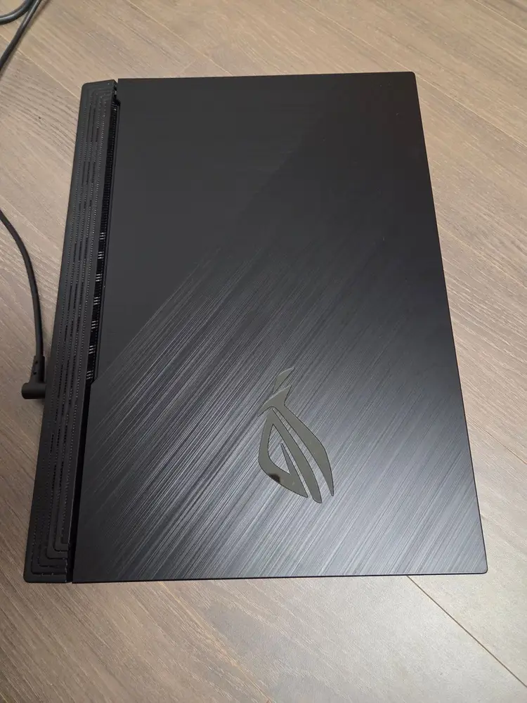 ASUS ROG Strix G 게이밍노트북 / i7 9세대 GTX1660Ti 이미지