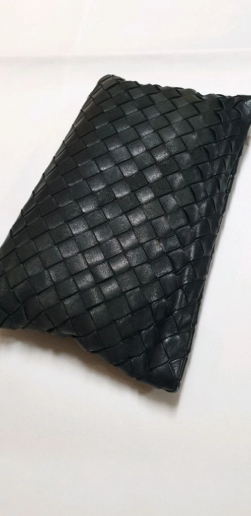 보테가베네타 인트레치아토 클러치 블랙 이미지