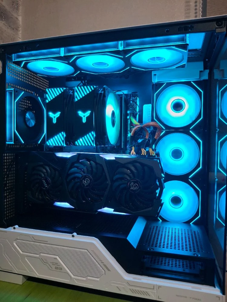 직거래만) 7500F 32GB 2080TI 1TB 고사양 게이밍컴퓨터본체 이미지