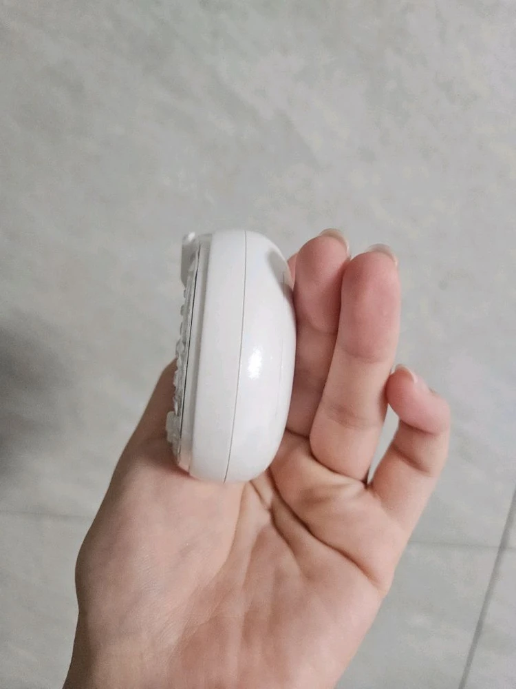 반다이 다마고치 피스화이트 고전토이 빈티지토이 게임기 판매합니다. 이미지