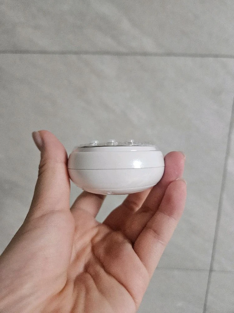 반다이 다마고치 피스화이트 고전토이 빈티지토이 게임기 판매합니다. 이미지