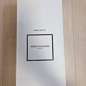 갤럭시 워치 4 우영미 에디션 이미지