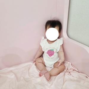 베이비 갭 아기 바디슈트 / 신생아 바디수트 / 여자아기 여름옷 / 이미지