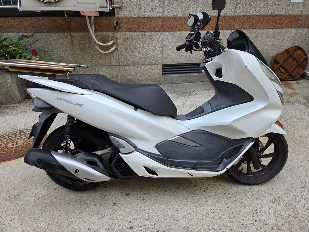 혼다 PCX 125 20년식 배달 세팅 차량 이미지