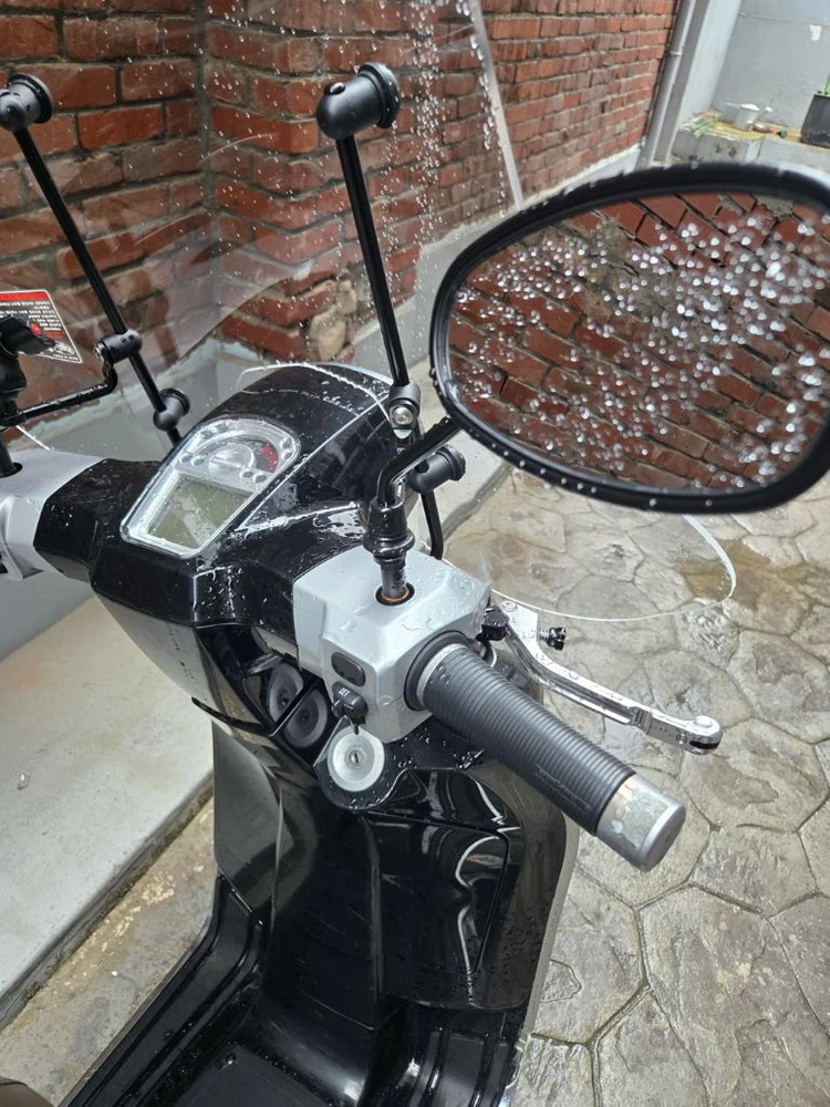 람브레타v125 19년식 블랙 25000km 이미지