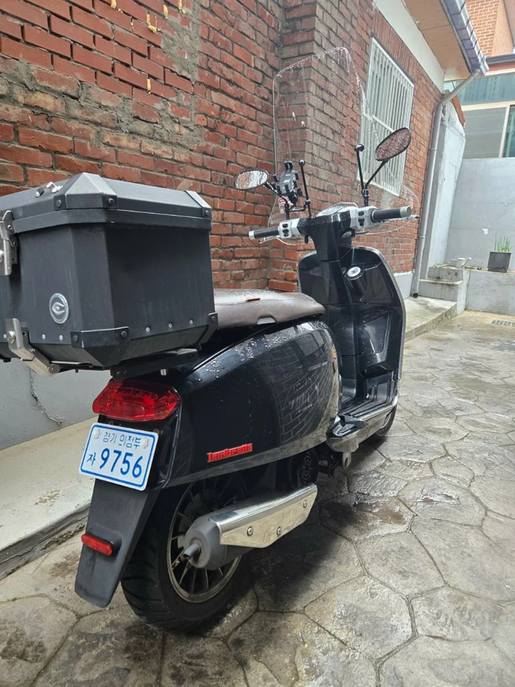 람브레타v125 19년식 블랙 25000km 이미지