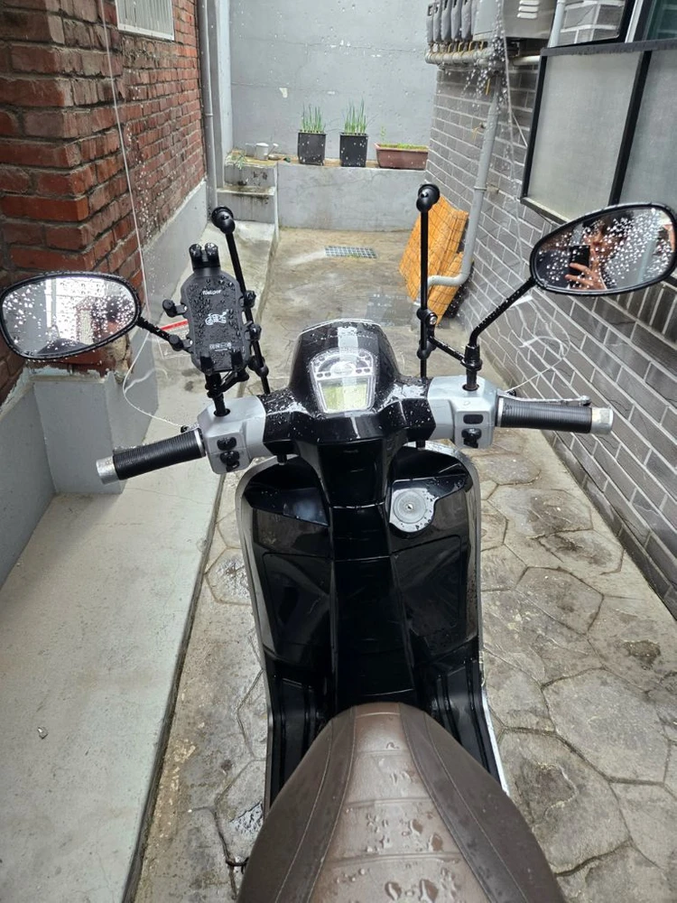 람브레타v125 19년식 블랙 25000km 이미지