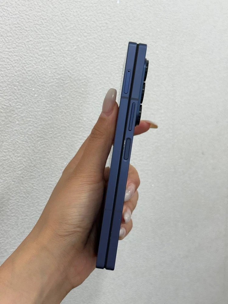 갤럭시Z폴드6 네이비 256 Y1917 이미지