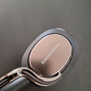 Bowers&Wilkins Px8 S2 이미지
