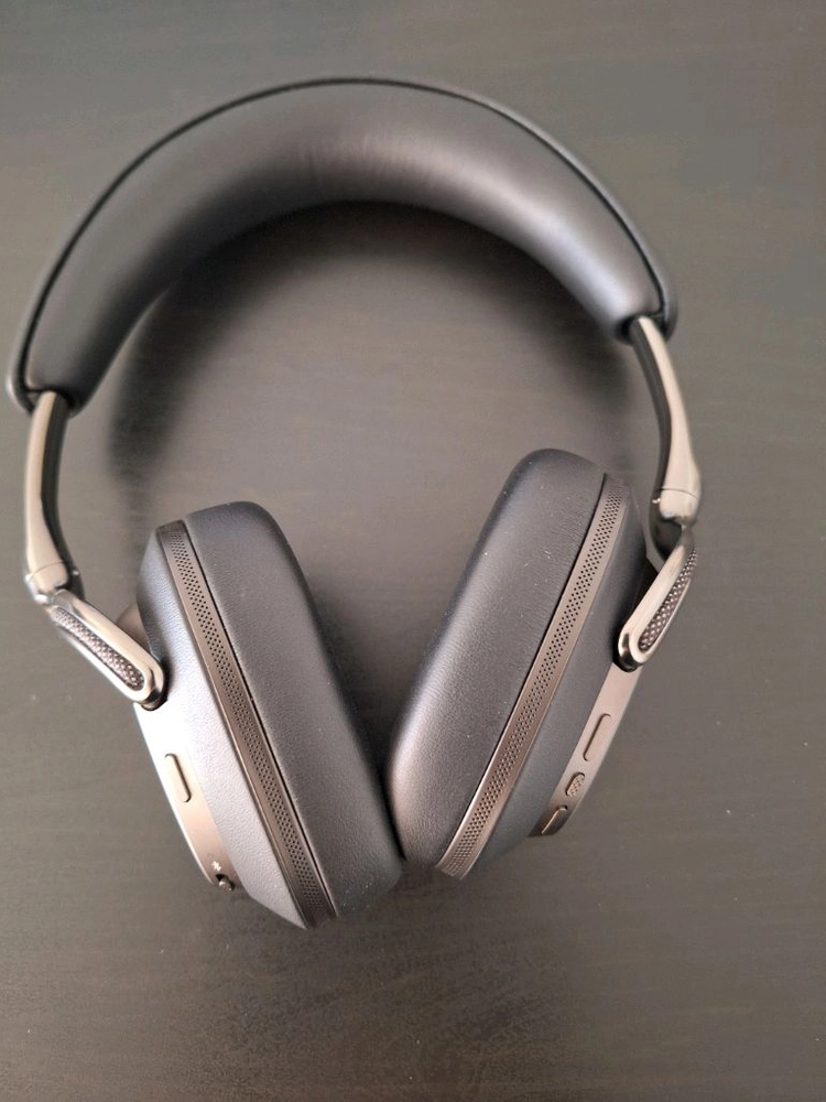 Bowers&Wilkins Px8 S2 이미지