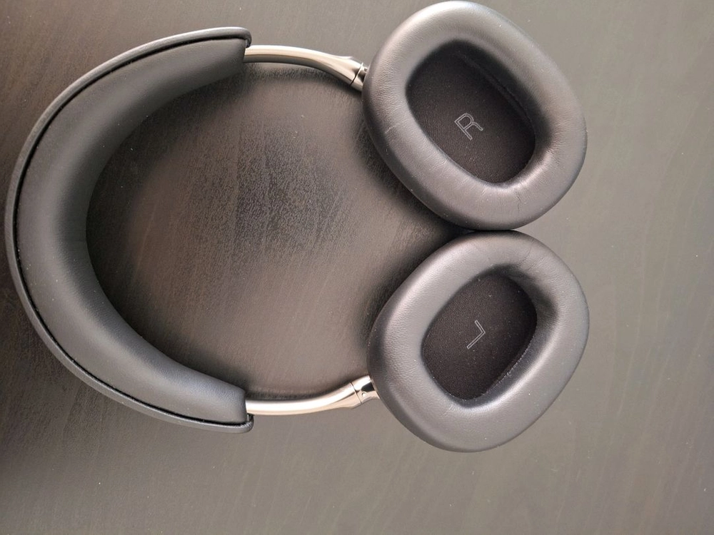 Bowers&Wilkins Px8 S2 이미지