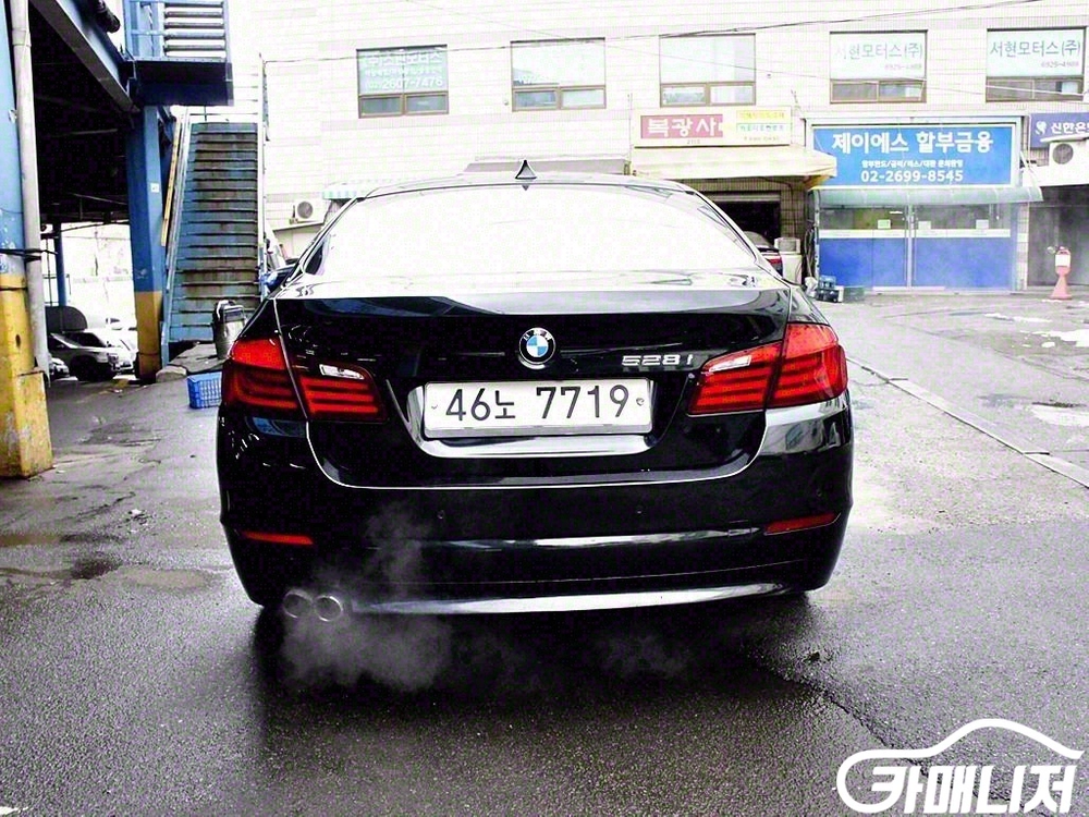 [BMW]5시리즈 (F10) 528i 세단 6월초특가 이미지
