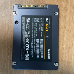삼성 870 QVO SSD 8TB 이미지