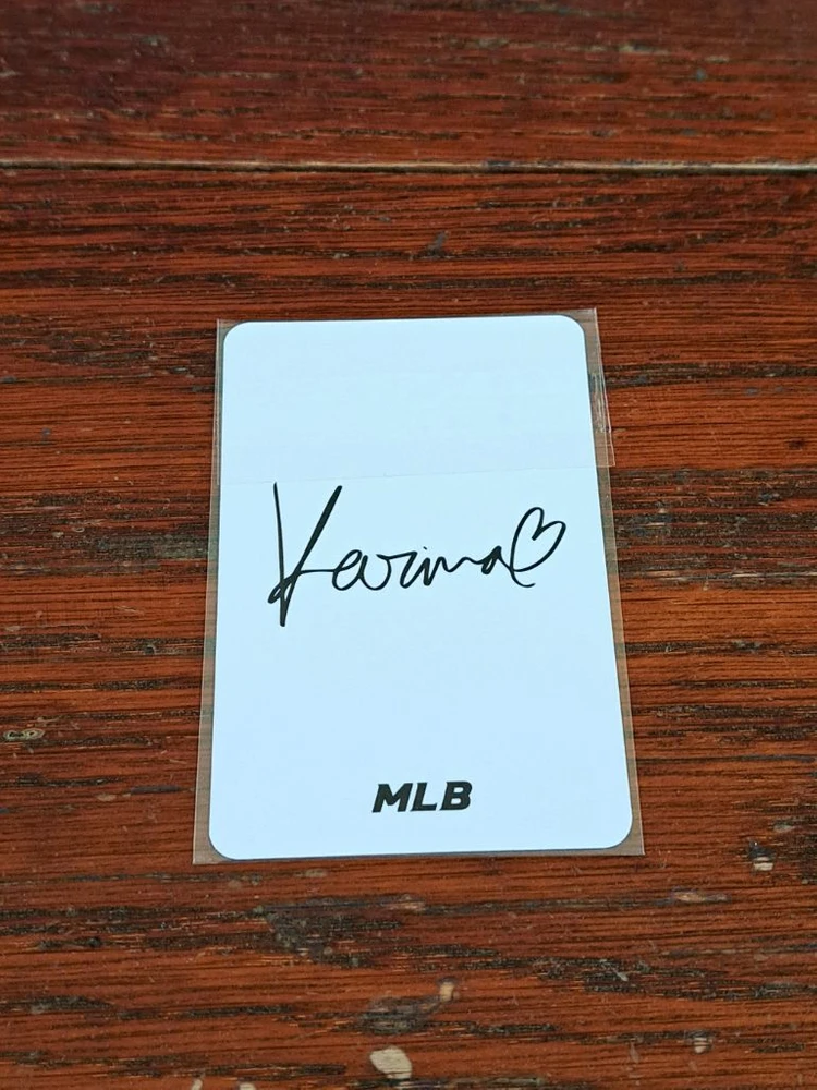 MLB 에스파 카리나 2026 신상 한정판 포토카드 (라이트 그레이 버전) 판매 이미지