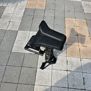 듀얼트론x 듀트x2 전동킥보드용 접이식 안장 이미지