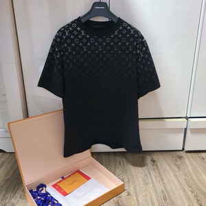 루이비통 LV 오버핏 반팔티 그라디언트 반팔 맨투맨자켓패딩루이비통프라다디올셀린느톰브라운몽클레어스톤아일랜드에르메스구찌 이미지