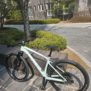 풀서스펜션 MTB 자전거 이미지