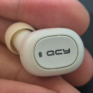 QCY T2S 왼쪽 이어버드 이미지