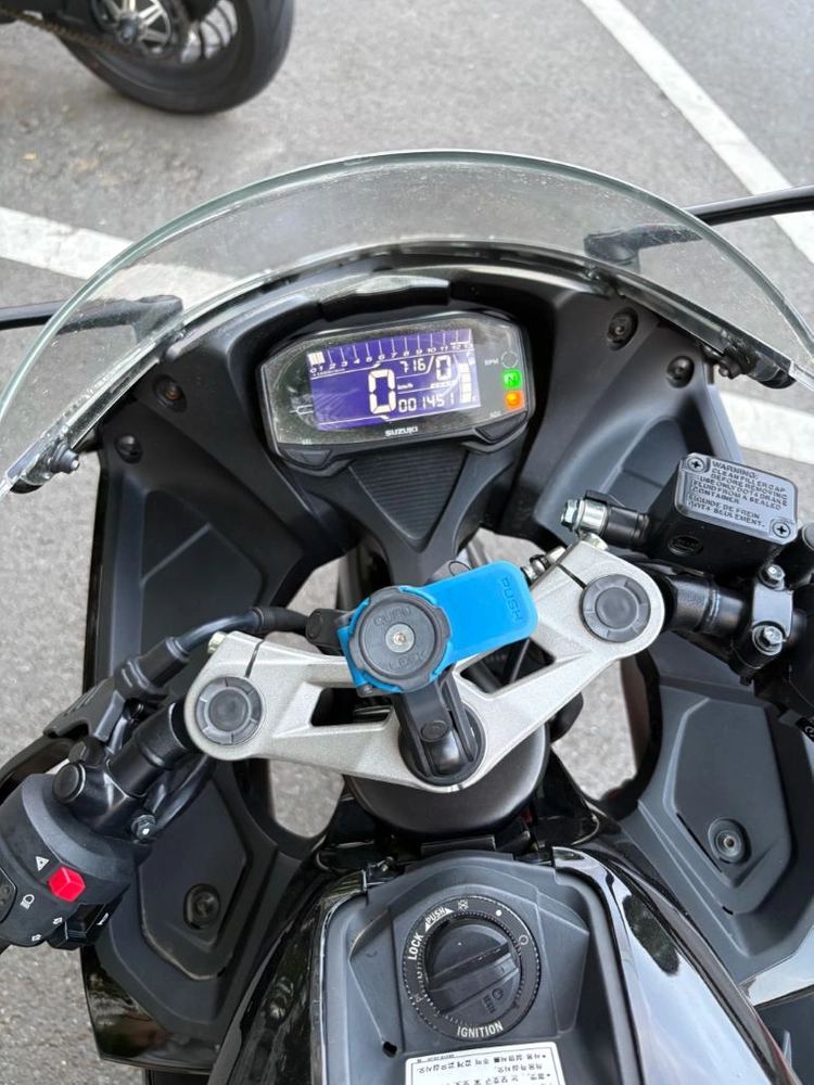 스즈키 GSX-R125 블랙 23년식(신차급) 이미지
