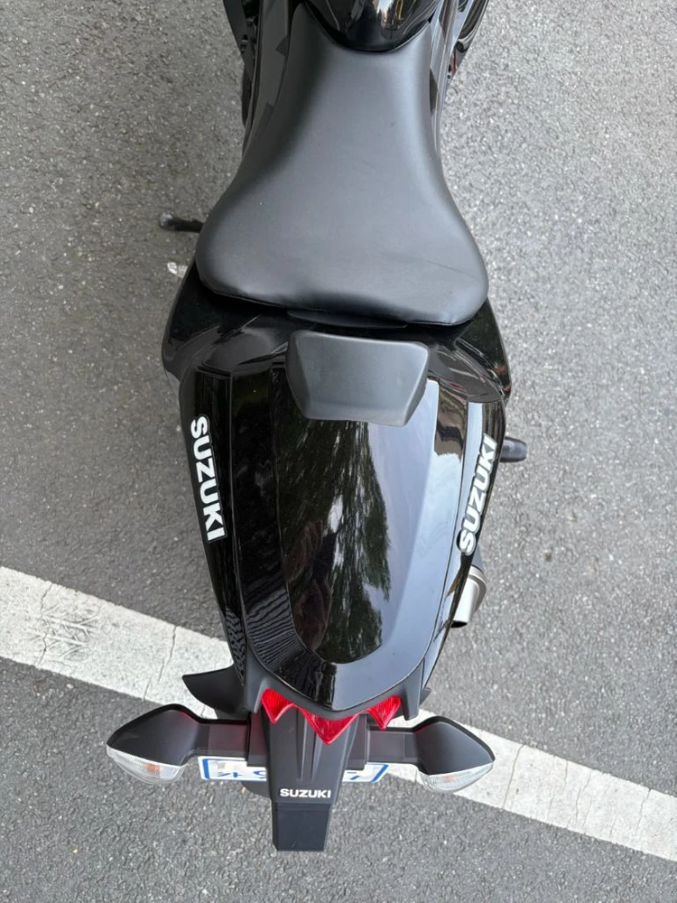 스즈키 GSX-R125 블랙 23년식(신차급) 이미지