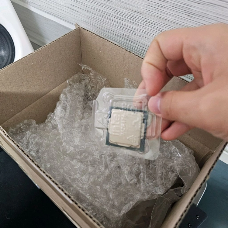 인텔 코어 i5-10400F CPU 이미지