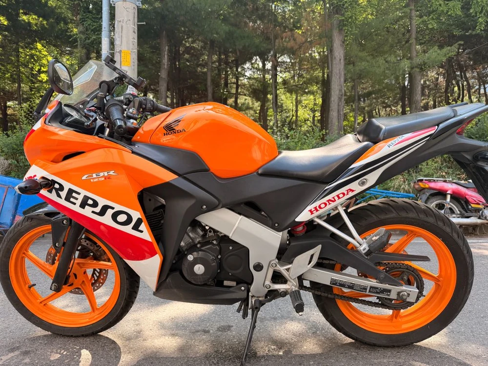cbr125r 15년 1만 랩솔 에디션 오렌지 이미지