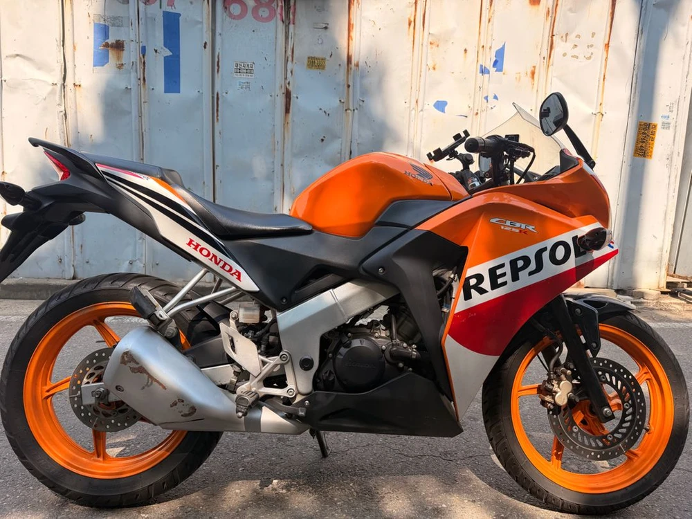 cbr125r 15년 1만 랩솔 에디션 오렌지 이미지