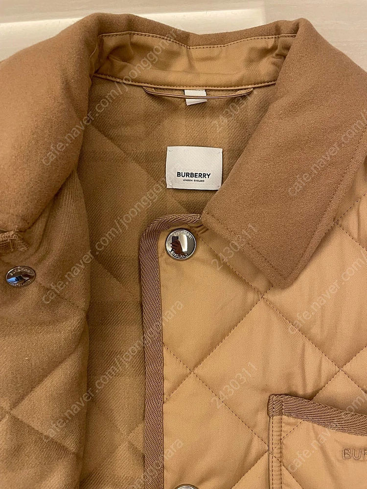 BURBERRY 버버리 다이아몬드 퀼팅 로고 남성 자켓 23SS 8058116 판매 이미지
