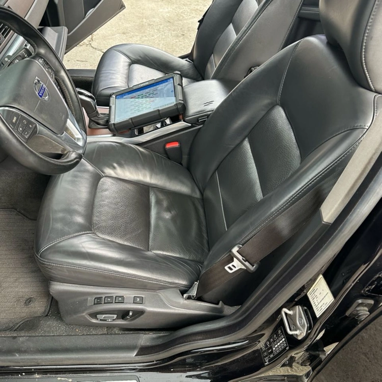볼보 S80 D4 / 실내 or 전장 및 외장 부품 판매합니다 이미지