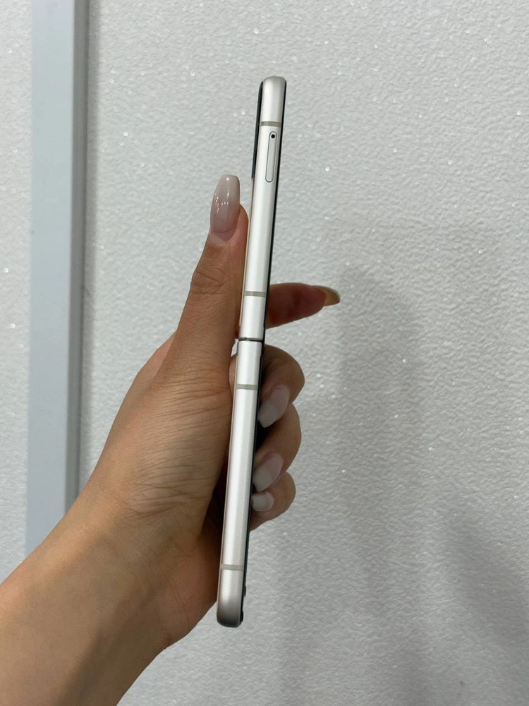액정깨끗)갤럭시Z플립3 크림 256GB Y1923 이미지