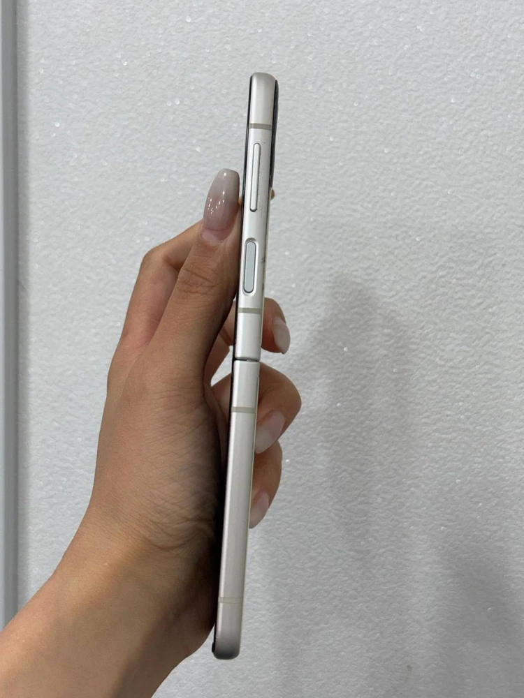 액정깨끗)갤럭시Z플립3 크림 256GB Y1923 이미지