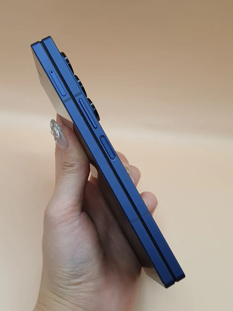 갤럭시 Z폴드6 5G 네이비 256기가 판매합니다-F956N 이미지