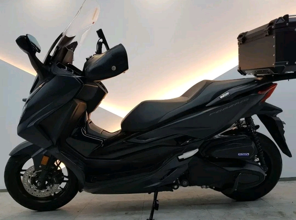 포르자350 2024년식 9천KM 판매합니다 이미지