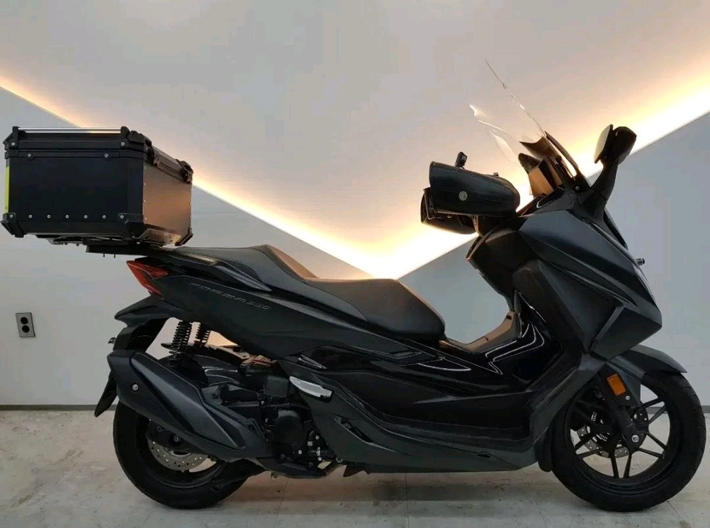 포르자350 2024년식 9천KM 판매합니다 이미지