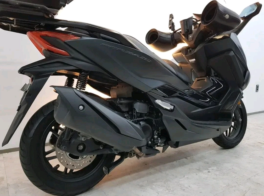 포르자350 2024년식 9천KM 판매합니다 이미지