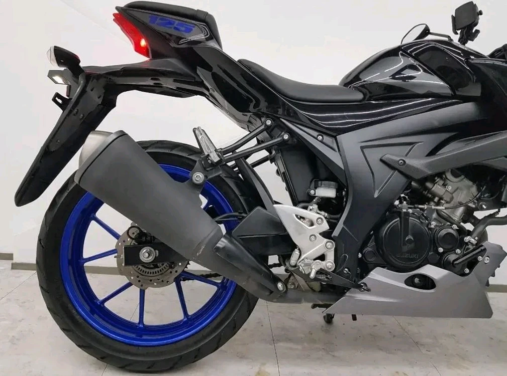 Gsx-s125 2022년 9천KM 신차급 판매 이미지