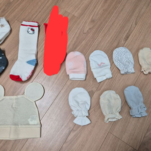 아기 양말, 모자, 손싸개 세트 이미지