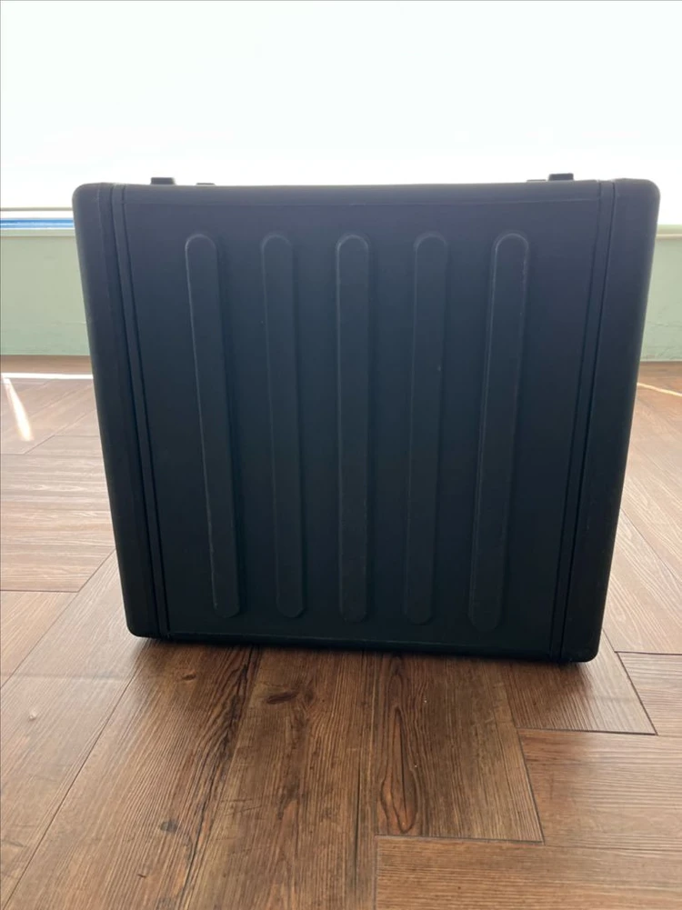SKB 4U 케이스 이미지