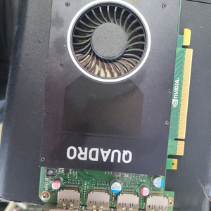 Quadro M2000그래픽카드 이미지